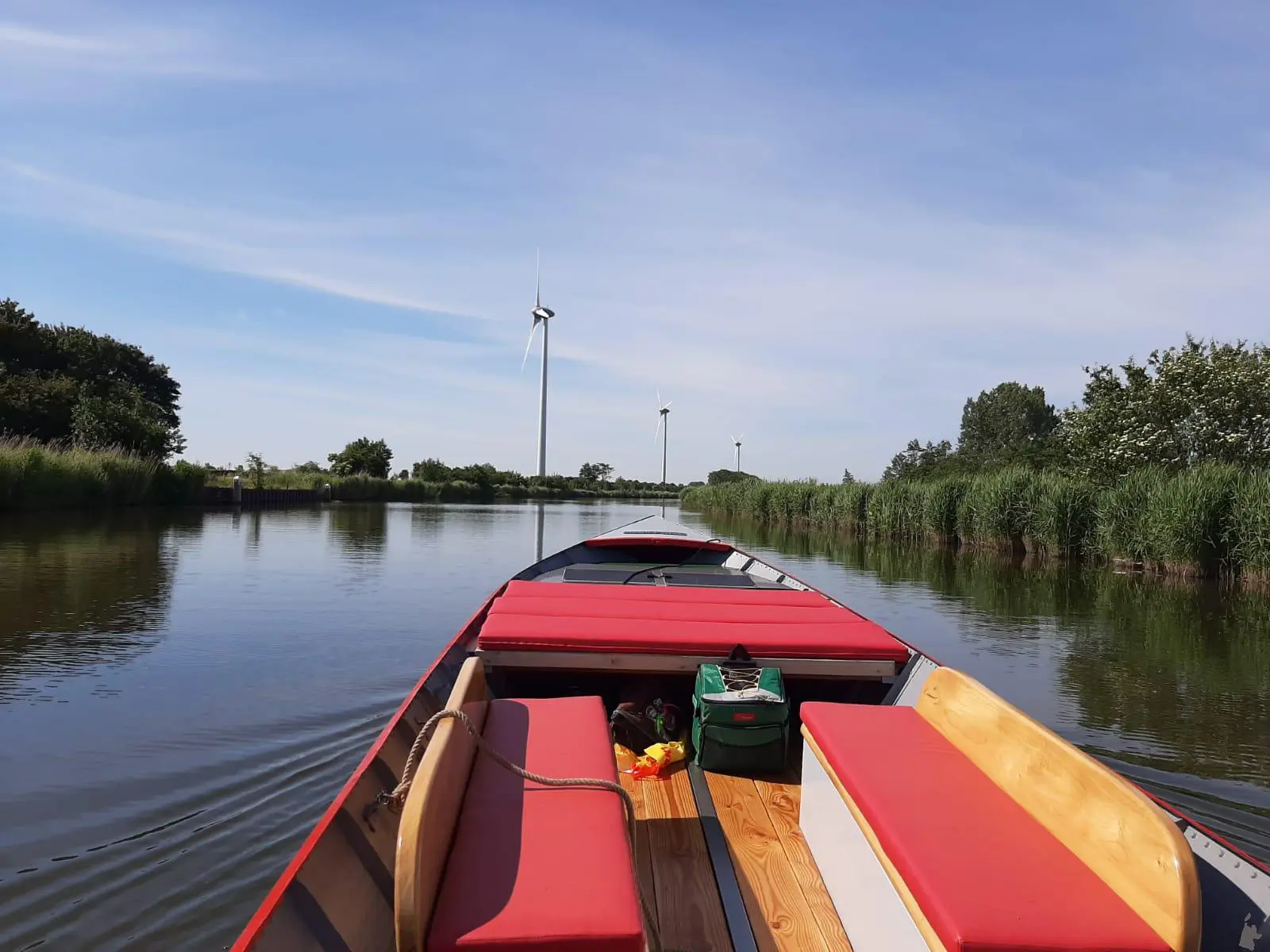 66cc4889333bae49d78d95fd_foto-boot-en-water2 66cc4889333bae49d78d95fd_foto-boot-en-water2